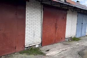 комерційна за адресою Теплична вул., 38