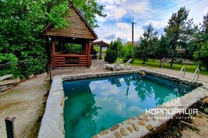 комерційна за адресою Центральна, 10