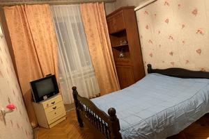 будинок за адресою Шкільна