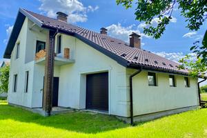 будинок за адресою Центральна вул. (Комсомольська)