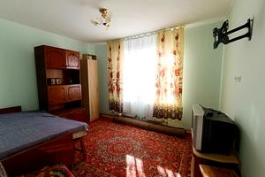 будинок за адресою Руслана Шеремета, 76