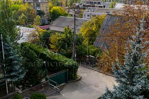 коммерческая по адресу Павла Загребельного ул. (Миколи Раєвського), 5