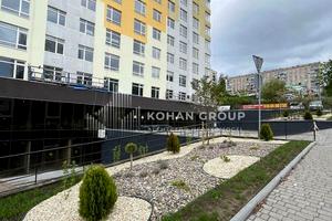 комерційна за адресою Свободи вул., 12а