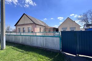 будинок за адресою Центральна, 1 