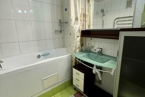 квартира за адресою Олександрівська вул. (Дзержинського), 56