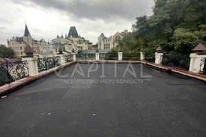 комерційна за адресою Воздвиженська вул., 56