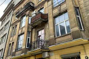 комерційна за адресою Остапа Нижанківського вул., 7