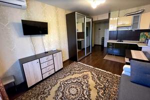 квартира за адресою Платанова вул., 82