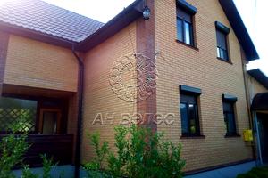 будинок за адресою Набережна, 11