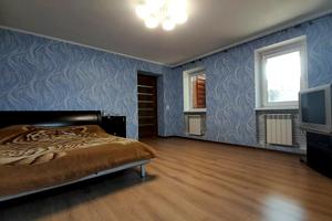 будинок за адресою Івана Огієнка вул. (Рилєєва)