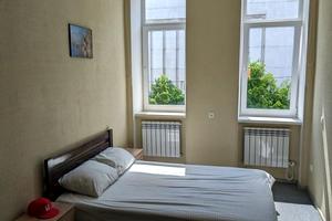 квартира за адресою Під Дубом вул. (Космонавтів), 6а