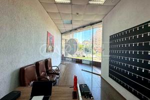 комерційна за адресою Жилянська вул., 59