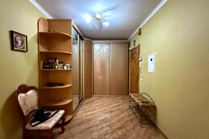 квартира за адресою Зарічанська вул., 22/3