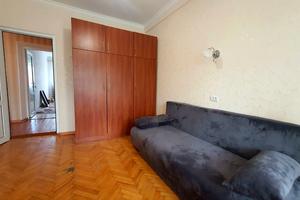 квартира за адресою Космонавтів вул., 6