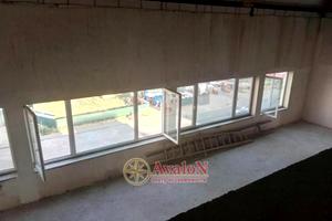 комерційна за адресою Академіка Сахарова вул., 20