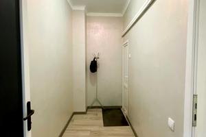 комерційна за адресою Червоного Хреста вул., 16