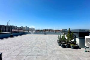 комерційна за адресою Авіаторів вул., 2