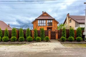 будинок за адресою Бориспільський