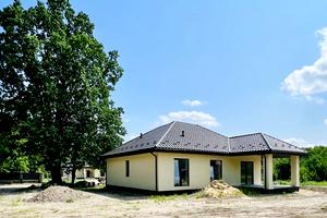 будинок за адресою Каштанова вул. (Тракторна)