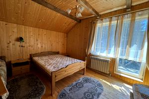 будинок за адресою с. Яблуниця, довгий грунь, 394а
