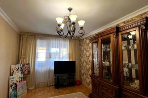 квартира за адресою Гната Хоткевича вул., 75А
