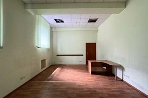 комерційна за адресою Незалежної України вул. (40 років Радянської України), 40