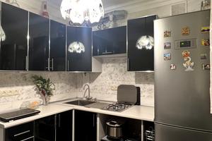 квартира за адресою Костянтинівська вул., 63/12