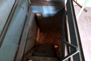 комерційна за адресою Селянський узвіз, 3-А