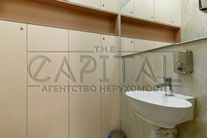 комерційна за адресою Володимирська вул., 86