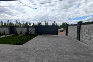 будинок за адресою Успішна, 35