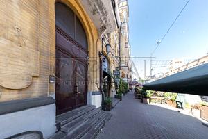 комерційна за адресою Басейна вул., 2