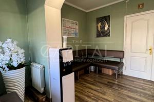 комерційна за адресою Чорнобильська вул., 18