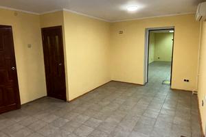 комерційна за адресою Уманська вул., 35-37