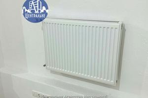 комерційна за адресою Театральна пл., 1