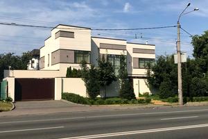 будинок за адресою Івана Виговського вул. (Маршала Гречка), 1