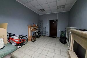 коммерческая по адресу Виставкова, 1