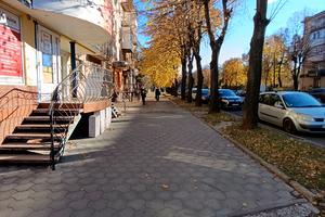 квартира за адресою вул. Небесної Сотні, 24