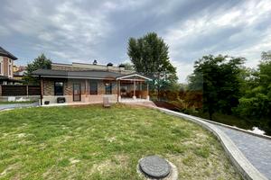 будинок за адресою Богатирська вул., 30б