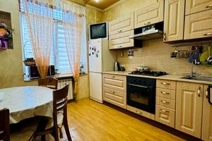квартира за адресою Павлівський майдан пл. (Рози Люксембург майдан), 2