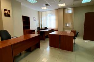 комерційна за адресою Дмитра Яворницького просп. (Карла Маркса), 5