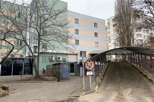комерційна за адресою Тополина вул., 10