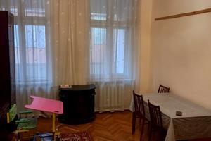 квартира за адресою Українська вул., 14