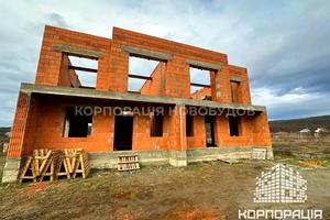 будинок за адресою Головна