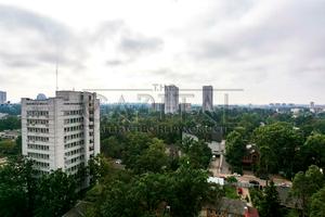комерційна за адресою Василя Стуса вул., 35-37