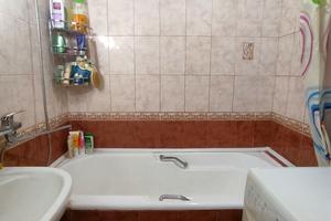 квартира за адресою Чарівна вул., 38