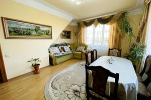 квартира за адресою Миколи Зерова вул., 11
