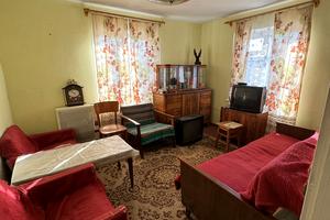 будинок за адресою Вишнева вул., 7