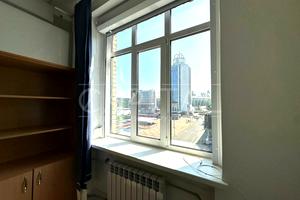 комерційна за адресою Велика Васильківська вул. (Червоноармійська), 74