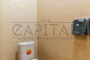 комерційна за адресою Польова вул., 61
