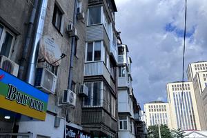 комерційна за адресою Харківська вул., 4